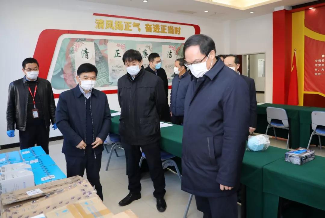 杨金成到七院、七一四所检查指导疫情防控和复工复产工作